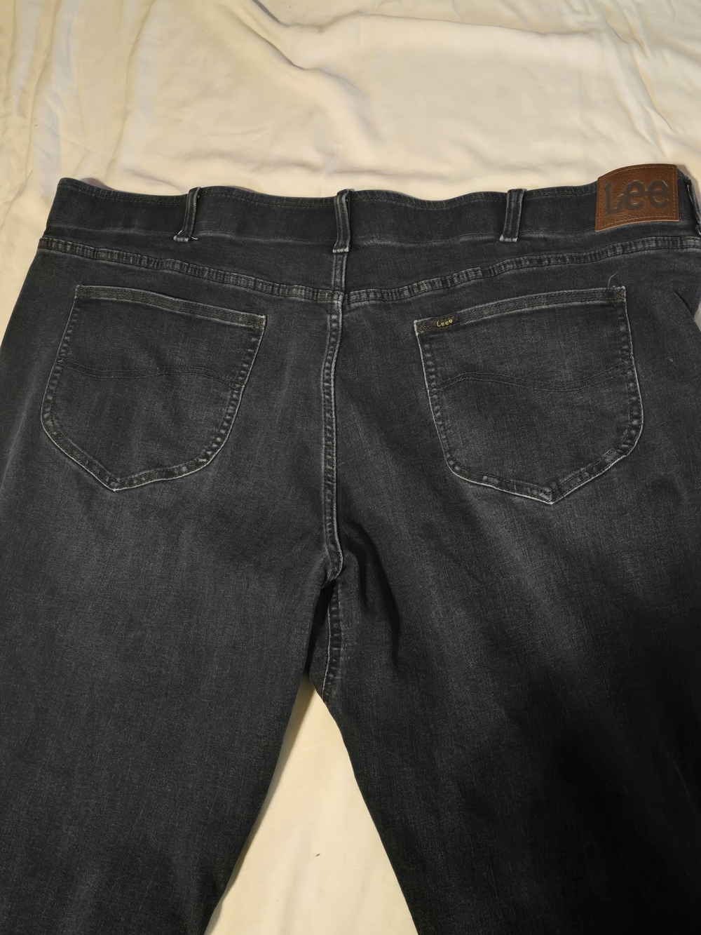 Lee Men’s Charcoal Gray Relaxed Fit Jeans